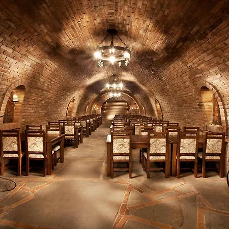 Hotel Vinařství U Kapličky *