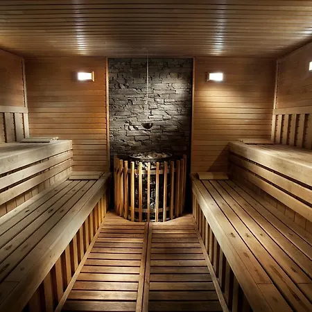 Hotel Vinařství U Kapličky Zaječí